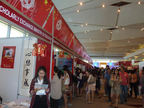 图片新闻：留学中国教育展代表团参加第九届泰国国际教育博览会1