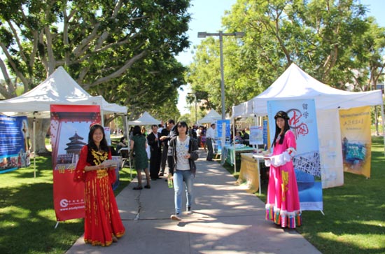 图片新闻：留学中国教育展代表团访问美国并参加2013加拿大国际教育展4