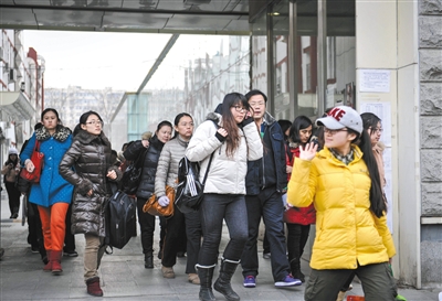 应届生参与角逐京考67%岗位 笔试将在12月13日举行-中国教育1