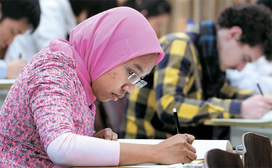 1万6000名考生参加韩语能力考试，创史上新高1