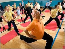 英国留学:瑜伽拉拉队 另类体育成热门1