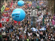 2012英国BBC:英伦随笔：今夏罢工潮起？3