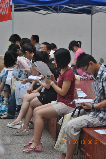 2012年研招现场咨询杭州站揭幕 考生免费参加17