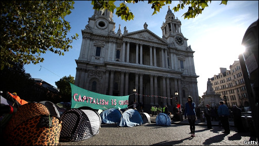 英国新闻:伦敦反资示威将持续到新年1