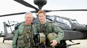 英媒2012:哈里王子获阿帕奇直升机驾照1