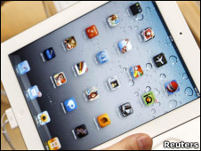 英国新闻:大英图书馆经典藏书上iPad1