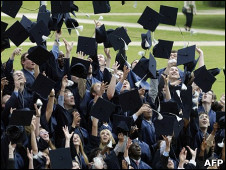 英国新闻:1/4英国大学毕业生仍失业1