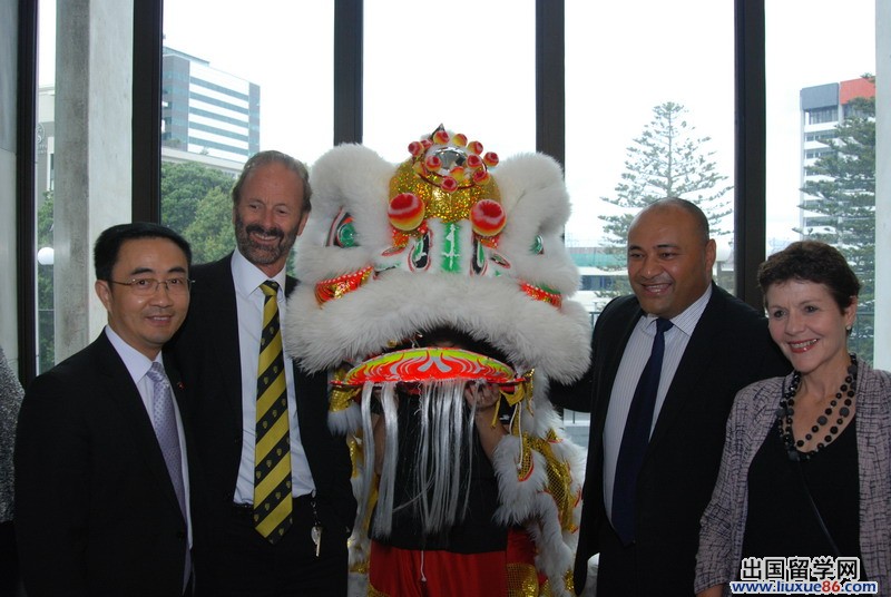 新西兰政府举办春节招待会 总理约翰·基向华人拜年3