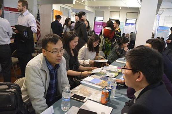 在美就业形势日趋严峻 中国留学生把眼光投向国内市场1