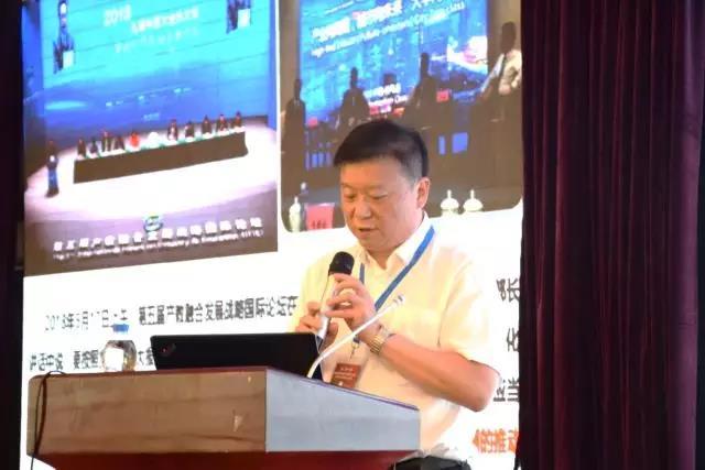 学科竞赛排行榜和“千生计划”研讨会在杭州召开15